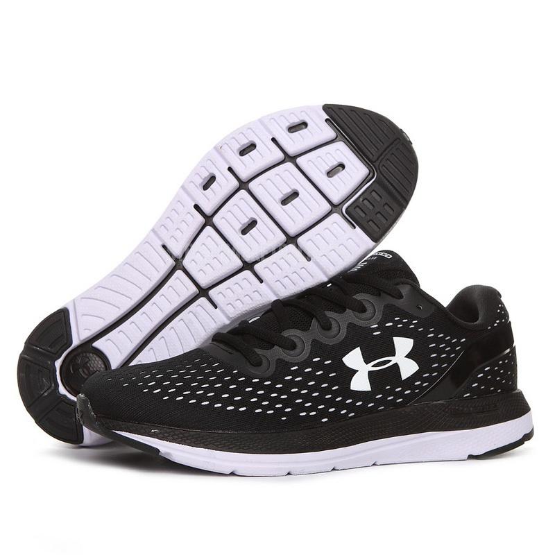 run53 black charged impulse men's under armour running shoes